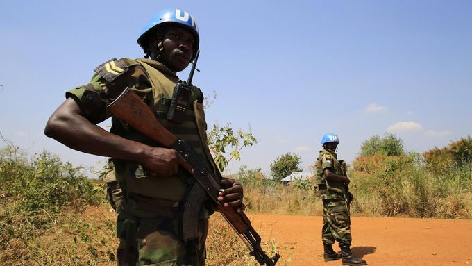 Vojáci OSN na předměstí jihosúdánské metropole Juba.