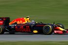 Tréninky ve Spa ovládl Verstappen, Hamilton dvakrát měnil motor