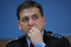 Komentář: Česko je směšný stát s dvouhlavou policií