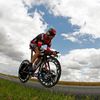 Australský cyklista Cadel Evans ze stáje BMC jede 19. etapu Tour de France 2012.