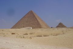 Sám mezi pyramidami. I to je výsledek revoluce v Egyptě