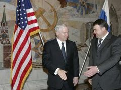 Šéf Pentagonu Robert Gates nedávno nabízel ruským představitelům v Moskvě spoluúčast na projektu. Dostalo se mu chladného odmítnutí