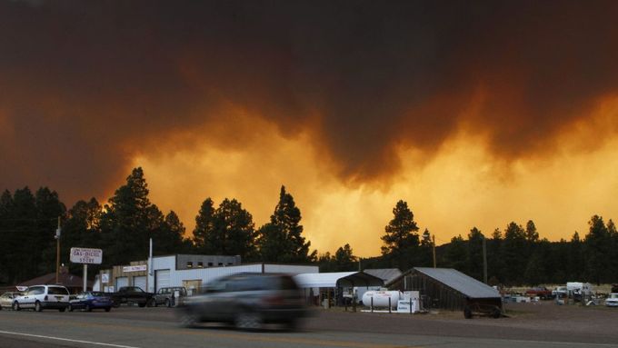 Na jihozápadě USA zuří již několik týdnů rozsáhlé požáry.