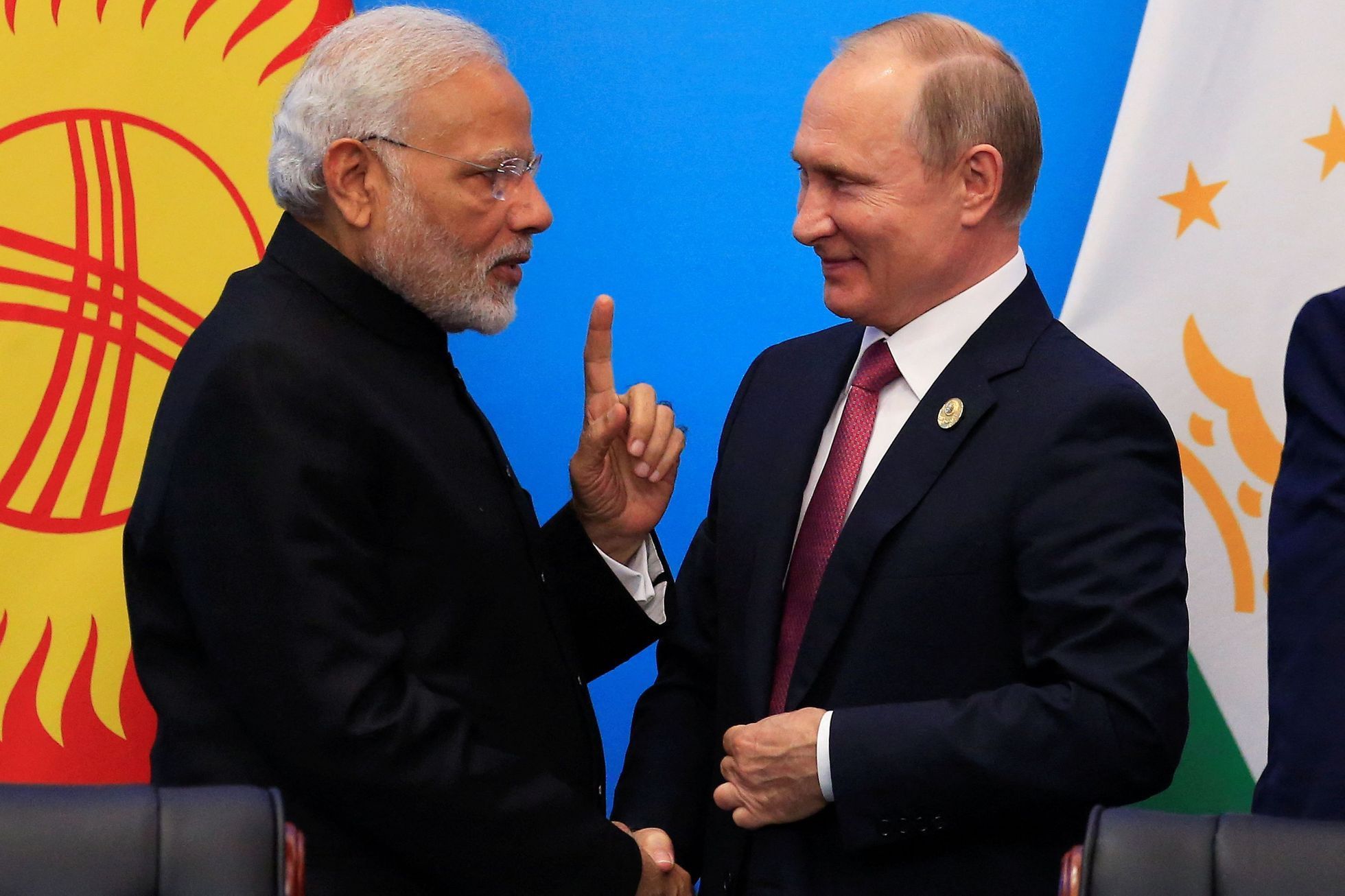 Indický premiér Nárendra Módí s Vladimirem Putinem.