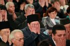 Útisk krymských Tatarů nekončí. Jsou to extremisté, rozhodl soud a zakázal jim parlament