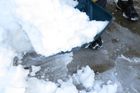 Kruté mrazy a sněžení si v Japonsku vyžádaly nejméně pět mrtvých