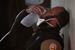 Sýrie zabíjela chemií už čtyřikrát, tvrdí ochránci lidských práv