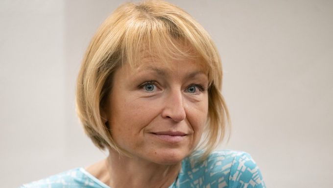 Správní rada pražského komorního Divadla Viola minulý týden odvolala jeho ředitelku Kláru Cibulkovou, která je také herečka.