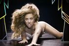 VIDEO  Lady Gaga je méně nahá než Botticelliho Venuše