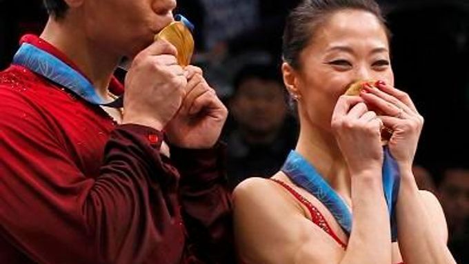 Foto z olympiády: Krasobruslařské zlato putuje do Číny