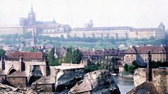 Tenkrát, Praha, historie, Domácí