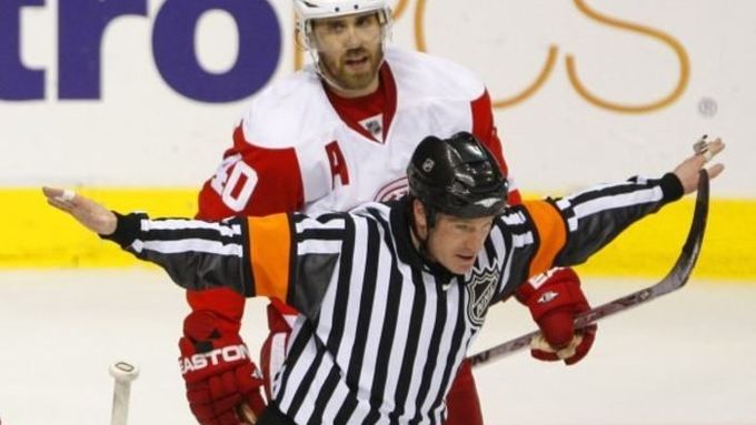Henrik Zetterberg a další Švédové si v případě výluky v NHL v domácí lize nezahrají