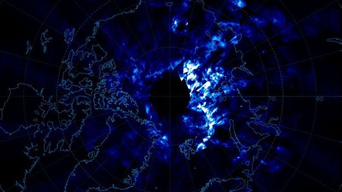 Satelitní záběr polárních mezosferických mraků
