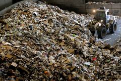 Do roku 2025 v Česku skončí skládky na komunální odpad