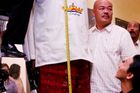 Obr z Indonésie na rekord nedosáhl, měří jen 2,42 metru