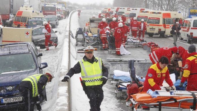 Za způsobení smrtelné dopravní nehody nyní v Rakousku hrozí dvouleté vězení..