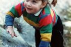 Catherine Elisabeth Middletonová alias Kate se narodila 9. ledna 1982 v Readingu západně od Londýna jako nejstarší ze tří dětí. Tady jako tříletá Kate šplhá na skálu v Národním parku Lake District.