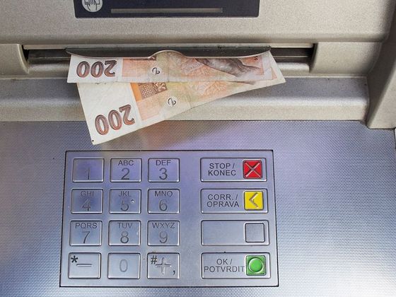 Nejlepší banka Bankomat, výběr hotovosti, ilustrační foto