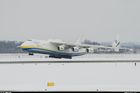 V Mošnově přistál Antonov An-225, největší letoun na světě
