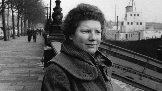 Janet Frameová byla autorkou 13 románů, za The Carpathians z roku 1989 získala cenu Commonwealth Writers' Prize.