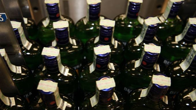 Spotřební daň se v Česku platí z alkoholu, tabáku a pohonných hmot.