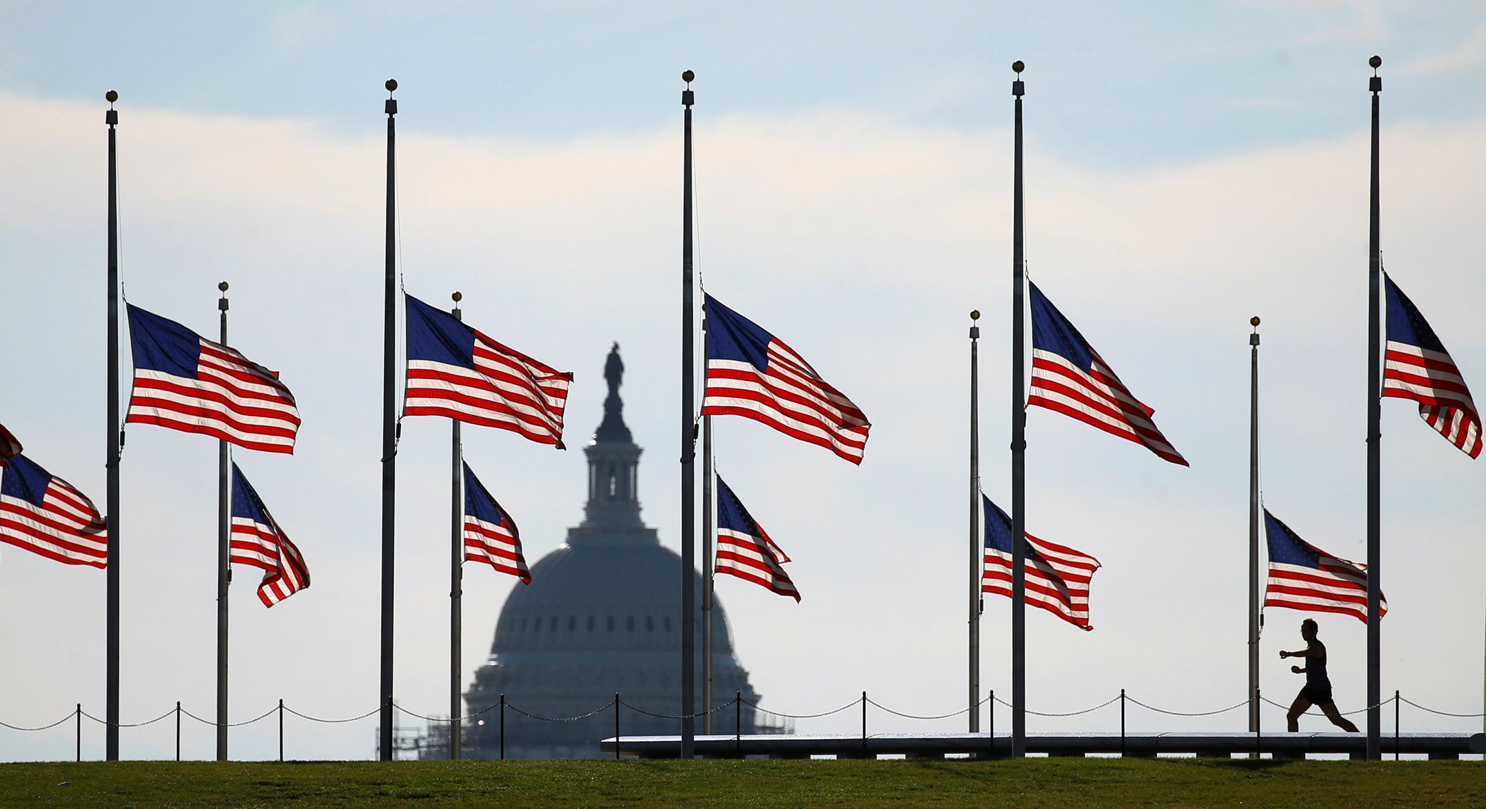 Útok v Orlandu: Vlajky na půl žerdi ve Washingtonu
