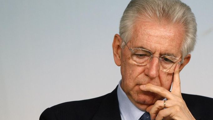 Premiér Mario Monti.