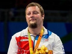 Jiřímu Suchánkovi se na loňské paralympiádě v Riu podařilo dosáhnout na cenný kov. S pingpongovou pálkou v ruce získal bronz.