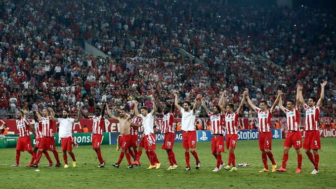 Fotbalisté Olympiakosu Pireus marně čekali na svého soupeře.