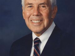 Senátor Richard Lugar.