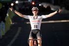 "Nemám slov, o tomhle jsem snil." Šťastný Dán Andersen slaví vítězství v etapě Tour