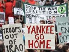 Také Británie proti politice USA v Iráku protestuje.