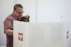 Test popularity pro Tuska. Poláci volí v komunálních a regionálních volbách
