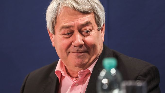 Bývalý předseda KSČM Vojtěch Filip na archivním snímku