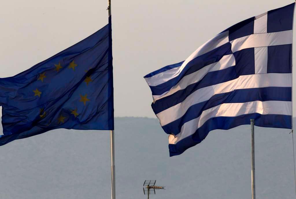 Vlajky EU a Řecka