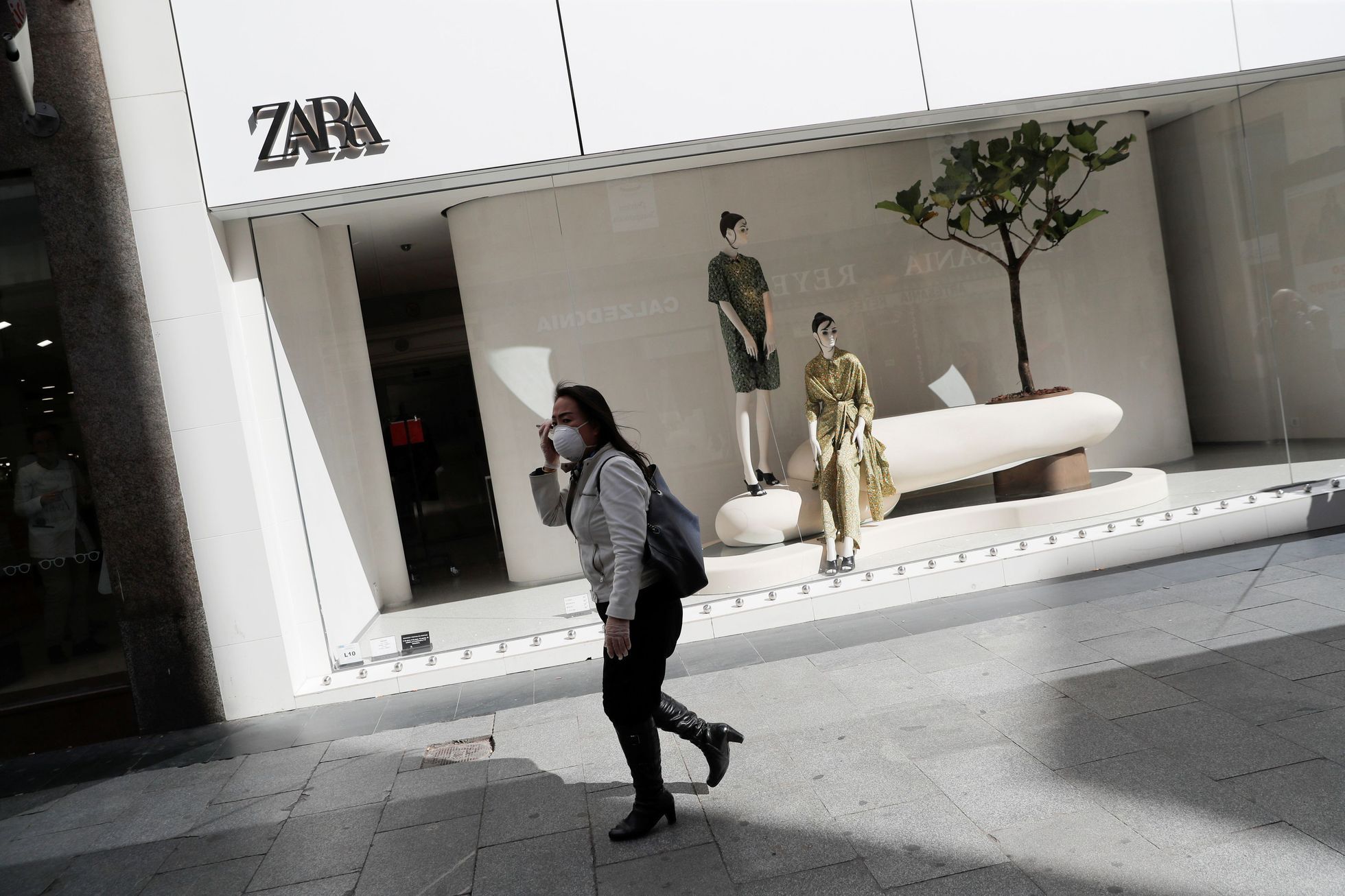 Obchod Zara v Madridu v době koronaviru.
