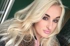 Karolína Urbanová byla známá v porno průmyslu jako Daisy Lee.