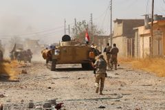 Irácká armáda se dostala do centra Tall Afaru. Islámský stát ztrácí jednu z posledních bašt v Iráku