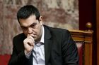 Řekové vybírají peníze z bank, vládní Syriza se rozpadá