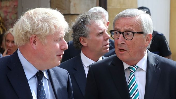 Boris Johnson a Jean-Claude Juncker.