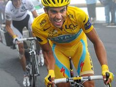 Také Alberto Contador zkusil únik, nevyšel.