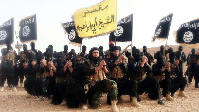 Bojovníci Islámského státu - ilustrační foto