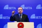 Erdogan: Přehodnotíme vztahy s EU, je fašistická jako před válkou. Nejste u nás vítán, reagují Němci