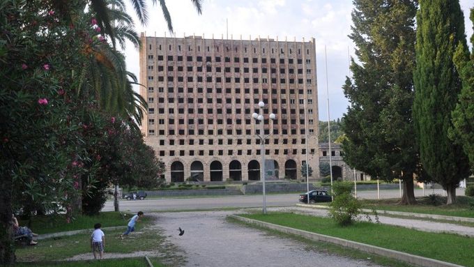 Vládní budova v Suchumi.