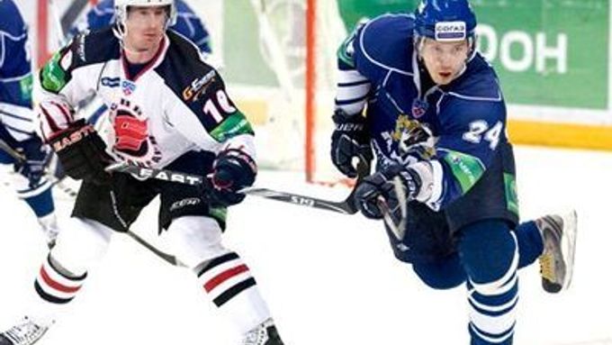 Jakub Petružálek si zahraje podruhé v kariéře utkání hvězd KHL.