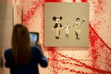 Podívejte se do expozice Banksyho prací v Londýně.