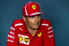 Komentář: Ferrari vsadilo na mládí "v mezích zákona", Räikkönen zůstává v záloze