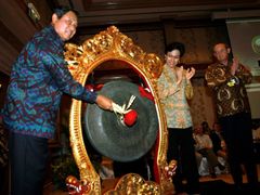 Indonéský prezident Susilo Bambang Yudhoyono otevírá další kolo jednání na Bali. Podle aktivistů by se mohlo jednat o poslední zvonění.