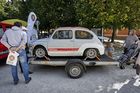 Přes 300 Fiatů: Unikátní vozy se vystavují v Praze, nechybí ani auto po Karlu Gottovi