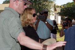 Madonna se v Malawi pokouší adoptovat další dítě